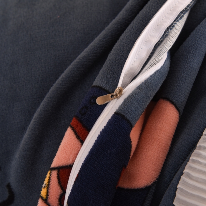 91家纺网 家纺一手货源 找家纺 2025新款牛奶绒印花夹棉花边 单品被套 雪花熊