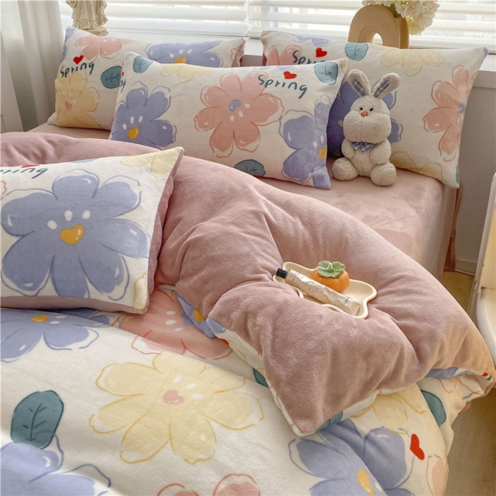 91家纺网 家纺一手货源 找家纺 古吉梦 2022年新款牛奶绒印花四件套 花梦