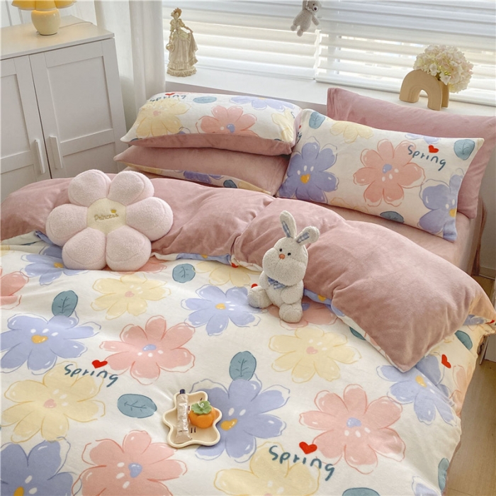 91家纺网 家纺一手货源 找家纺 古吉梦 2022年新款牛奶绒印花四件套 花梦