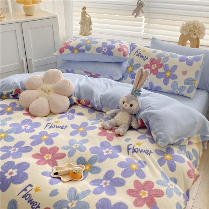 91家纺网 家纺一手货源 找家纺 古吉梦 2022年新款牛奶绒印花四件套 花颜