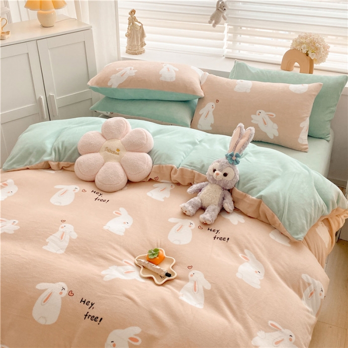 91家纺网 家纺一手货源 找家纺 古吉梦 2022年新款牛奶绒印花四件套 咪兔