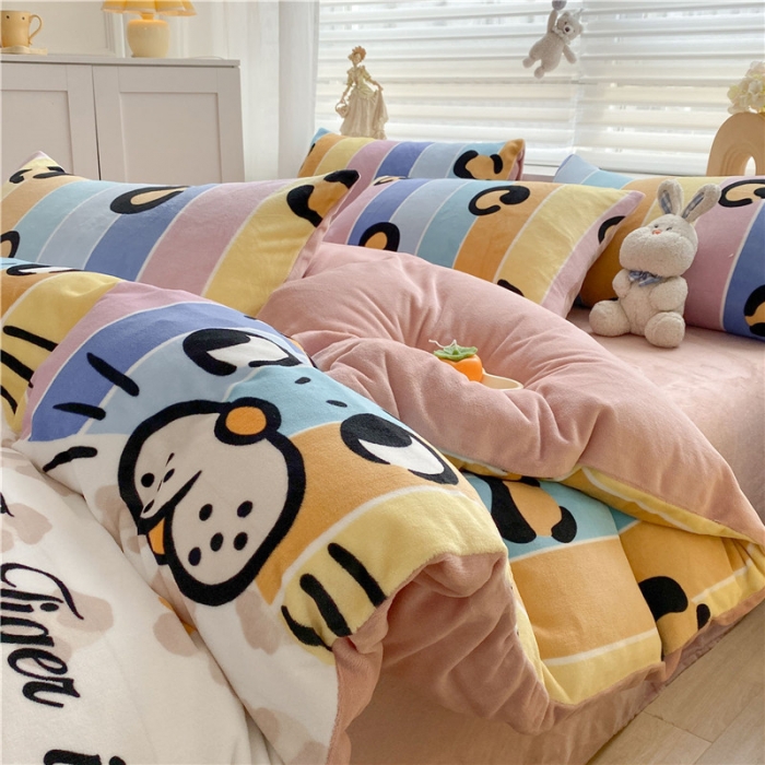 91家纺网 家纺一手货源 找家纺 古吉梦 2022年新款牛奶绒印花四件套 森林之王