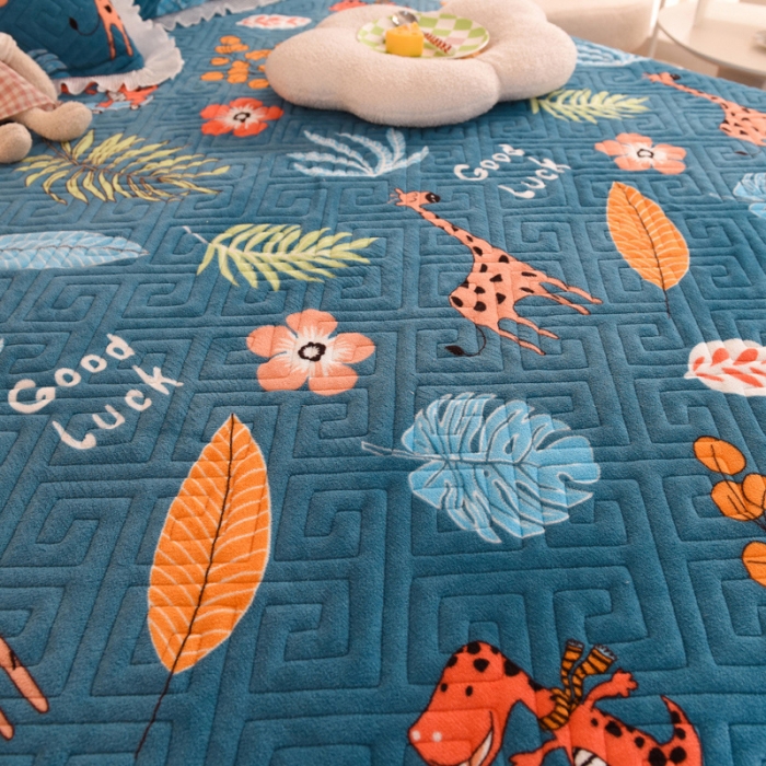 91家纺网 家纺一手货源 找家纺 （总）2025新款牛奶绒印花夹棉花边 单品床盖可定制任何尺寸