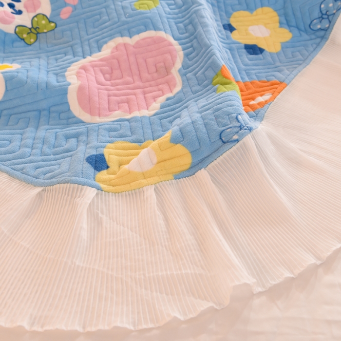 91家纺网 家纺一手货源 找家纺 2025新款牛奶绒印花夹棉花边 单品床盖 爱心萌兔