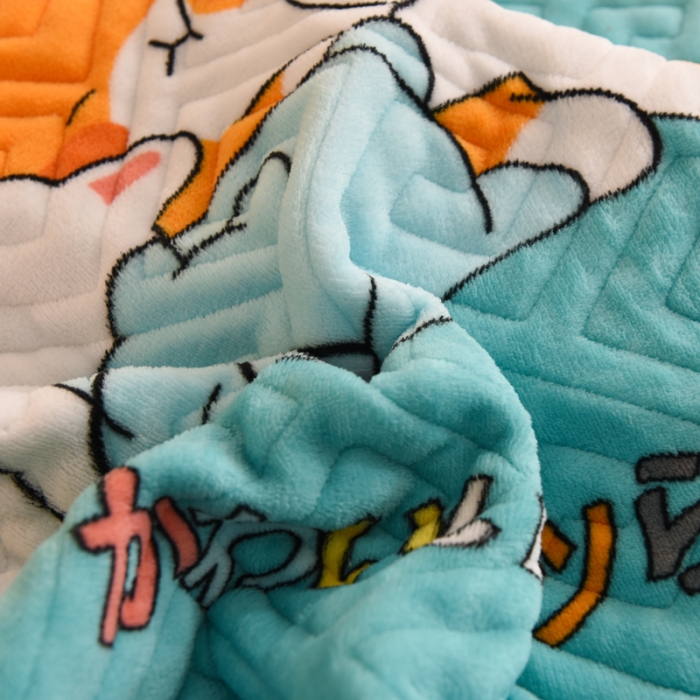 91家纺网 家纺一手货源 找家纺 2025新款牛奶绒印花夹棉花边 单品床盖 乖乖熊