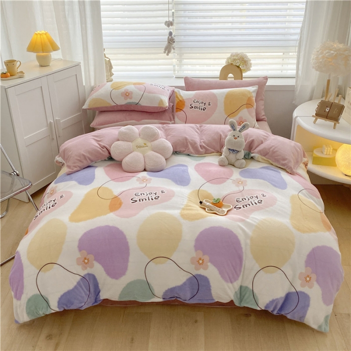 91家纺网 家纺一手货源 找家纺 古吉梦 2022年新款牛奶绒印花四件套 七彩石