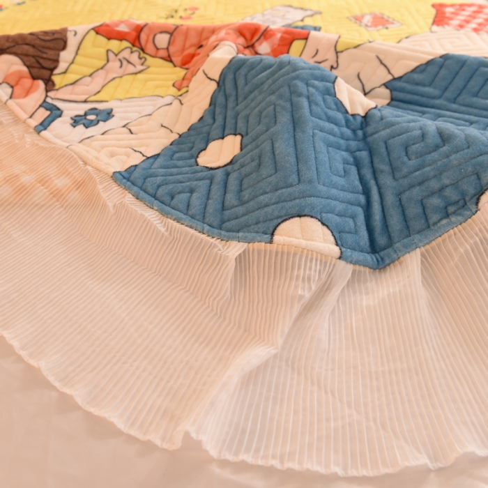 91家纺网 家纺一手货源 找家纺 2025新款牛奶绒印花夹棉花边 单品床盖 泡泡公主