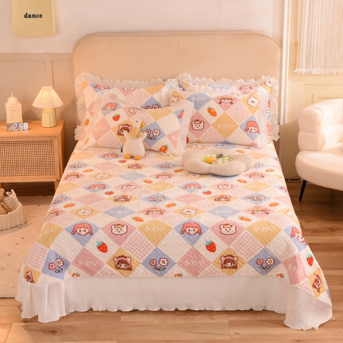 91家纺网 家纺一手货源 找家纺 2025新款牛奶绒印花夹棉花边 单品床盖 诗雨恋人