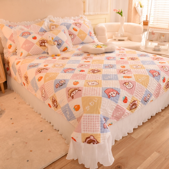 91家纺网 家纺一手货源 找家纺 2025新款牛奶绒印花夹棉花边 单品床盖 诗雨恋人