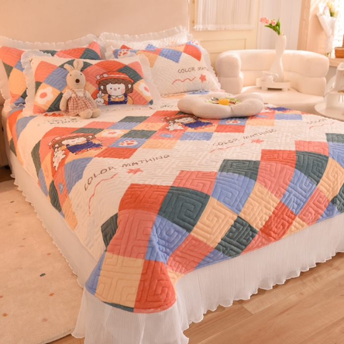 91家纺网 家纺一手货源 找家纺 2025新款牛奶绒印花夹棉花边 单品床盖 校园女孩