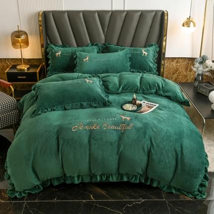 91家纺网 家纺一手货源 找家纺 艺玲2022新款纯色法莱绒牛奶绒卡通刺绣四件套 墨绿