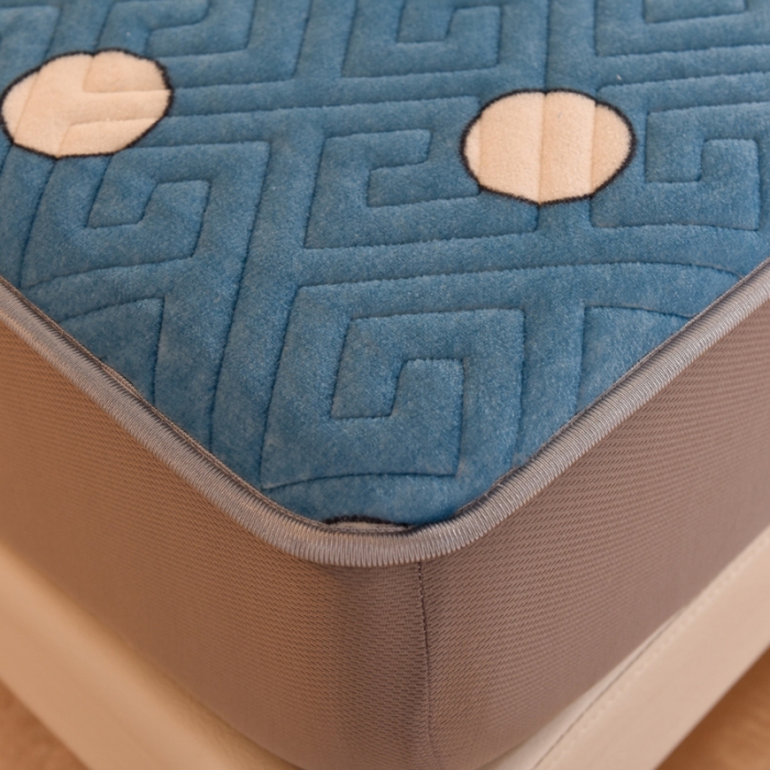 91家纺网 家纺一手货源 找家纺 甜之梦  2025新款牛奶绒印花夹棉花边系列单品床笠 泡泡公主