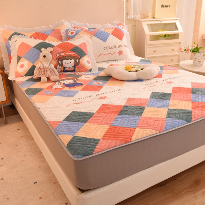 91家纺网 家纺一手货源 找家纺 甜之梦  2025新款牛奶绒印花夹棉花边系列单品床笠 校园女孩