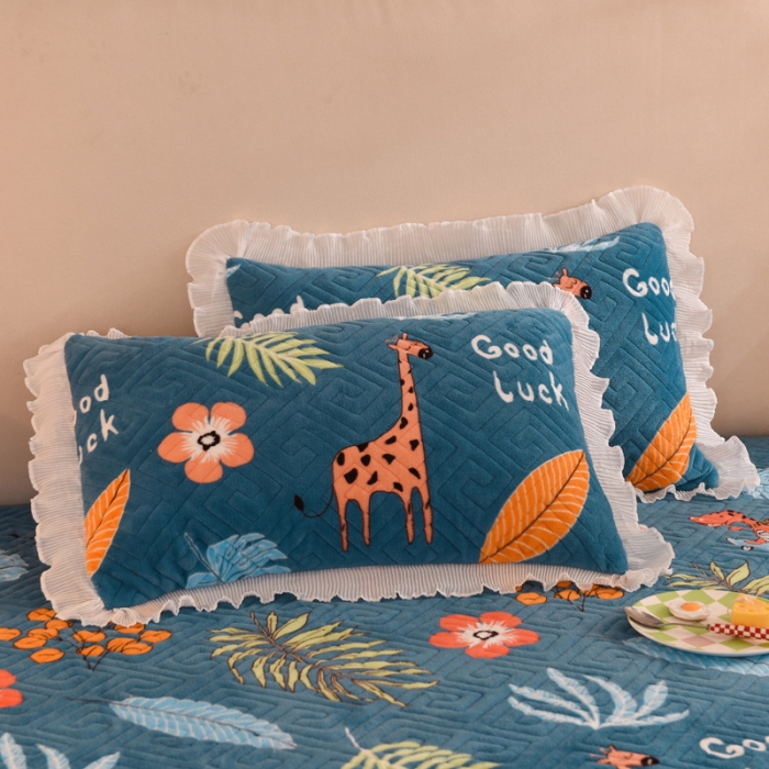 91家纺网 家纺一手货源 找家纺 甜之梦 2025新款牛奶绒印花夹棉花边系列单品枕套 动物乐园