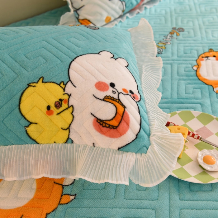 91家纺网 家纺一手货源 找家纺 甜之梦 2025新款牛奶绒印花夹棉花边系列单品枕套 乖乖熊