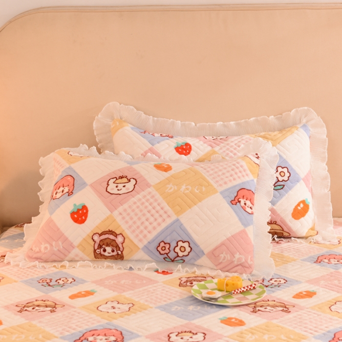 91家纺网 家纺一手货源 找家纺 甜之梦 2025新款牛奶绒印花夹棉花边系列单品枕套 诗雨恋人