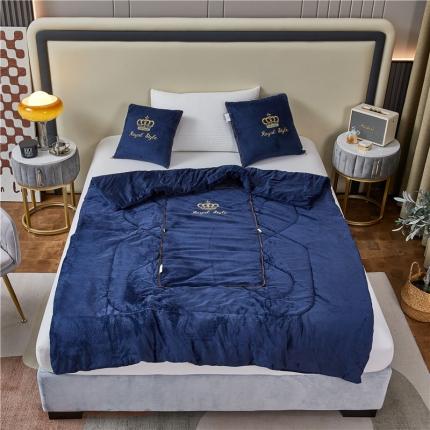 91家纺网 家纺一手货源 找家纺 （总）翰轩家居2022新款 水晶绒绣花抱枕被系列-皇冠