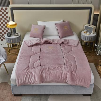 91家纺网 家纺一手货源 找家纺 （总）翰轩家居2022新款 水晶绒绣花抱枕被系列-皇冠