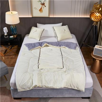 翰轩家居 2022新款水晶绒绣花抱枕被系列-祥禄 时尚米
