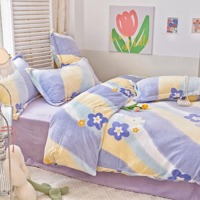 91家纺网 家纺一手货源 找家纺 沐棉 2022新款抗静电高克重加厚小清新印花牛奶绒四件套 波浪小花