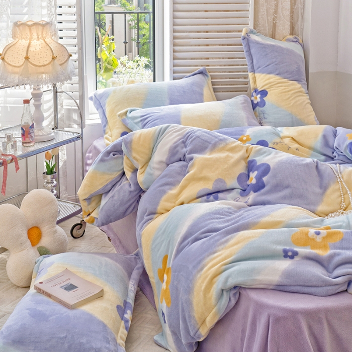 91家纺网 家纺一手货源 找家纺 沐棉 2022新款抗静电高克重加厚小清新印花牛奶绒四件套 波浪小花