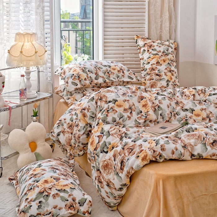91家纺网 家纺一手货源 找家纺 沐棉 2022新款抗静电高克重加厚小清新印花牛奶绒四件套 复古花