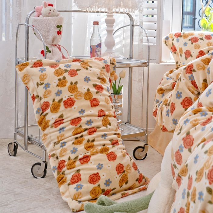 91家纺网 家纺一手货源 找家纺 沐棉 2022新款抗静电高克重加厚小清新印花牛奶绒四件套 梦田