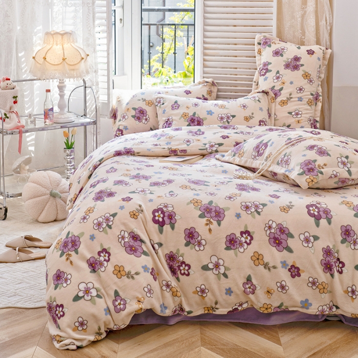 91家纺网 家纺一手货源 找家纺 沐棉 2022新款抗静电高克重加厚小清新印花牛奶绒四件套 小情歌