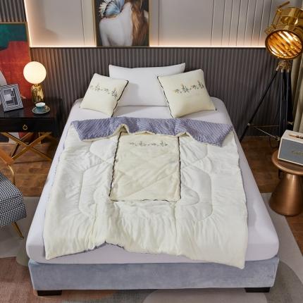 91家纺网 家纺一手货源 找家纺 翰轩家居 2022新款水晶绒绣花抱枕被系列-山茶花开 时尚米