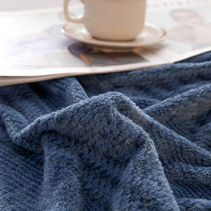 91家纺网 家纺一手货源 找家纺 凡客 2022新款牛奶绒雕花绒夹棉床笠四件套 宝蓝