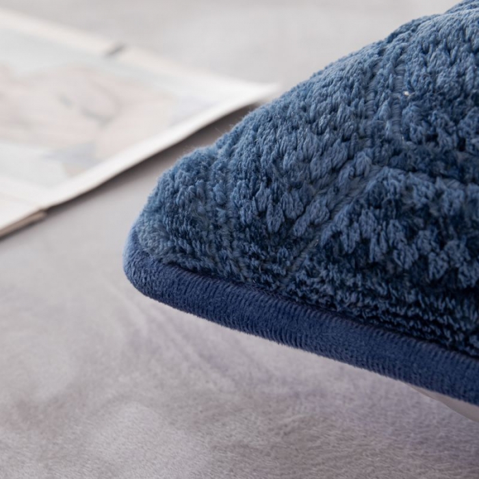 91家纺网 家纺一手货源 找家纺 凡客 2022新款牛奶绒雕花绒夹棉床笠四件套 宝蓝