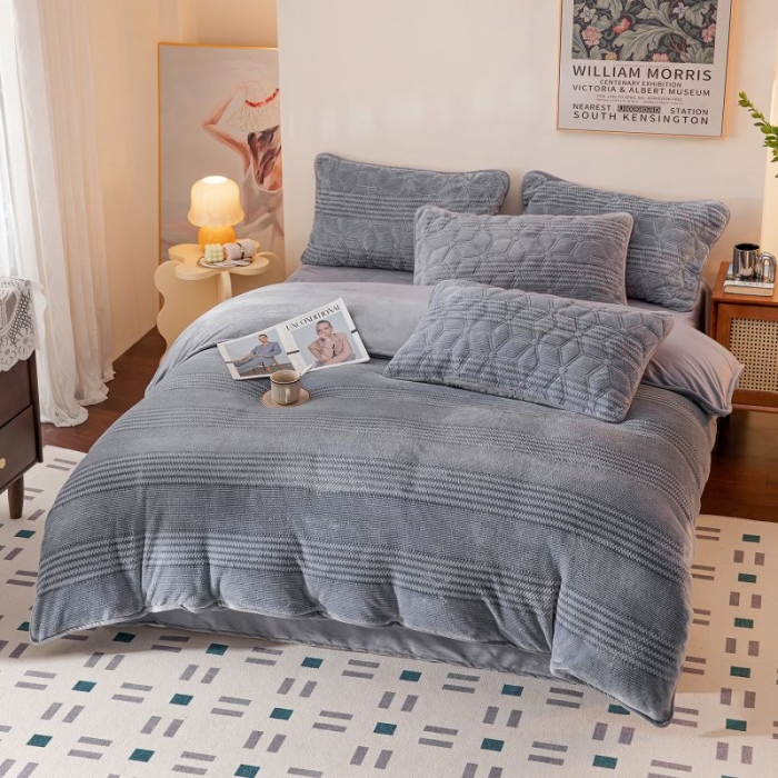 91家纺网 家纺一手货源 找家纺 凡客 2022新款牛奶绒雕花绒夹棉床笠四件套 深灰