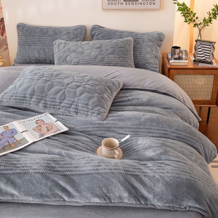 91家纺网 家纺一手货源 找家纺 凡客 2022新款牛奶绒雕花绒夹棉床笠四件套 深灰