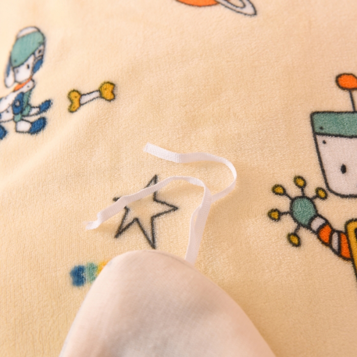 91家纺网 家纺一手货源 找家纺 甜之梦 2025新款多功能泥点绒印花加厚被套毛毯 太空机器人米白