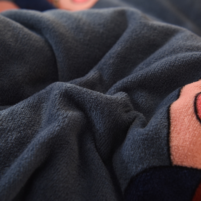 91家纺网 家纺一手货源 找家纺 甜之梦 2025新款多功能泥点绒印花加厚被套毛毯 雪花熊