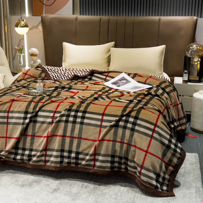 91家纺网 家纺一手货源 找家纺 羋多 2023新款A版牛奶绒+B版阳离子提花双层复合毯 经典格