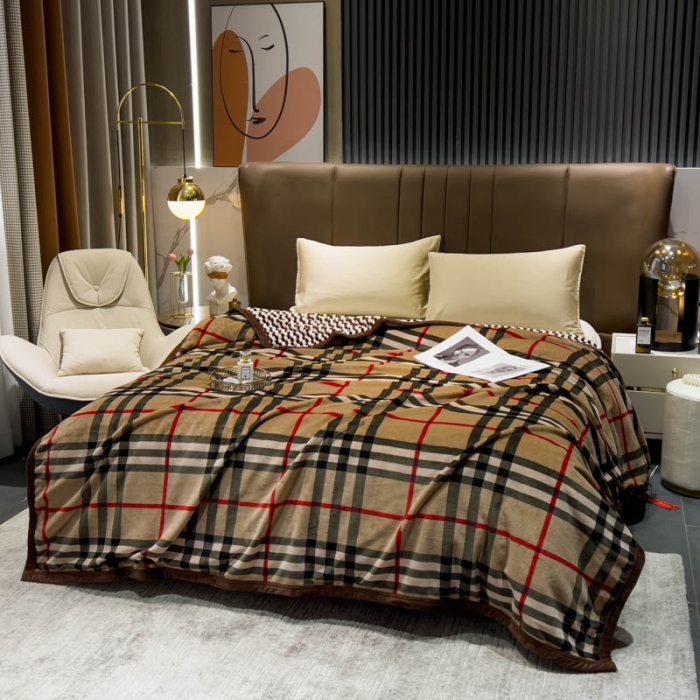 91家纺网 家纺一手货源 找家纺 羋多 2023新款A版牛奶绒+B版阳离子提花双层复合毯 经典格