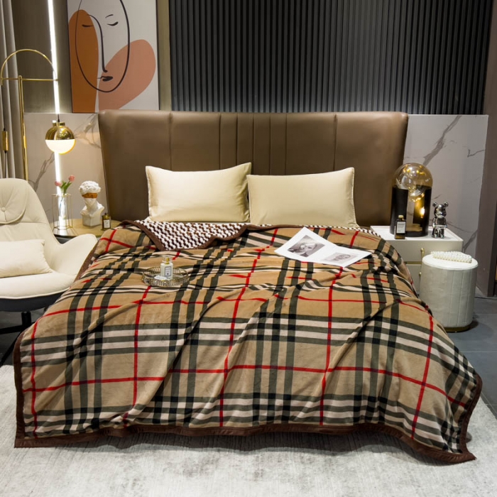 91家纺网 家纺一手货源 找家纺 羋多 2023新款A版牛奶绒+B版阳离子提花双层复合毯 经典格