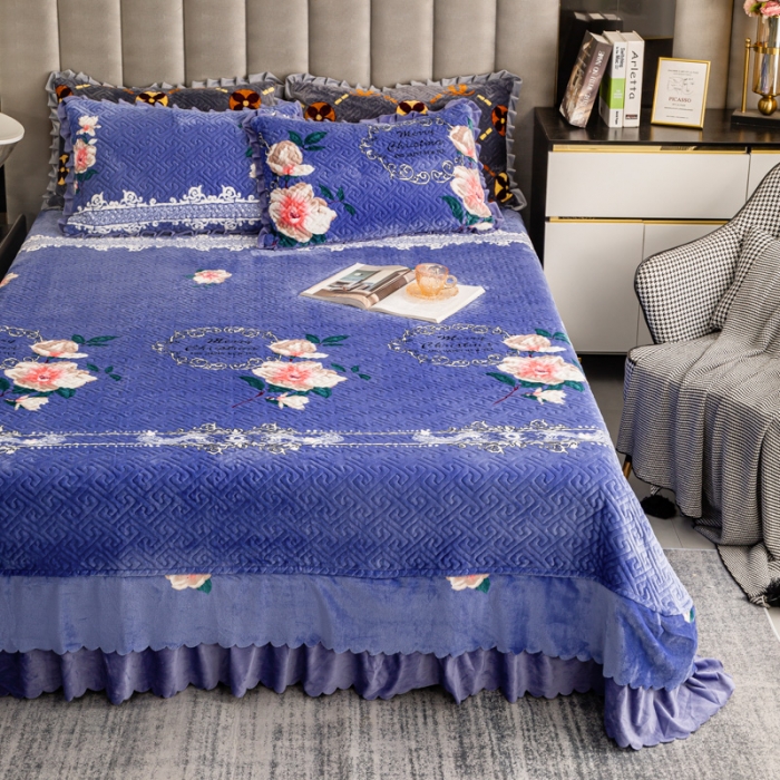 91家纺网 家纺一手货源 找家纺 羋多 2023新款轻奢牛奶绒印花夹棉床裙三件套 古韵风