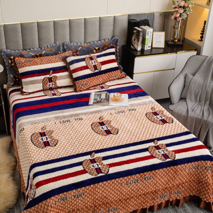 91家纺网 家纺一手货源 找家纺 羋多 2023新款轻奢牛奶绒印花夹棉床裙三件套 大牌范