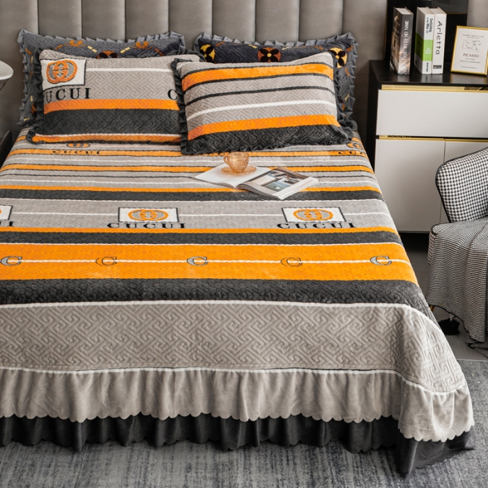 91家纺网 家纺一手货源 找家纺 羋多 2023新款轻奢牛奶绒印花夹棉床裙三件套 潮流元素