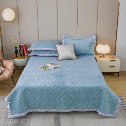 91家纺网 家纺一手货源 找家纺 （总）羋多 2023新款数码边素色牛奶绒床盖三件套