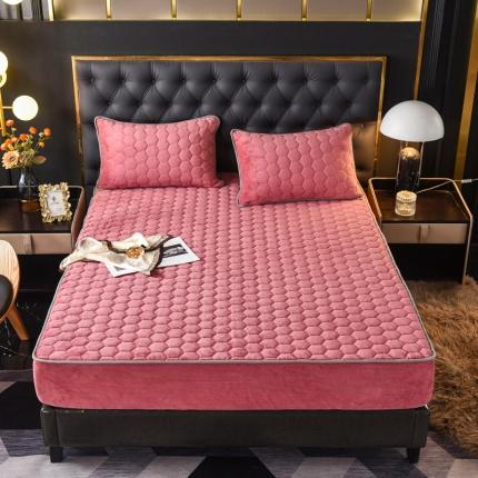 91家纺网 家纺一手货源 找家纺 （总）情煊 2022新款牛奶绒印花单品花边款夹棉床笠印花单品