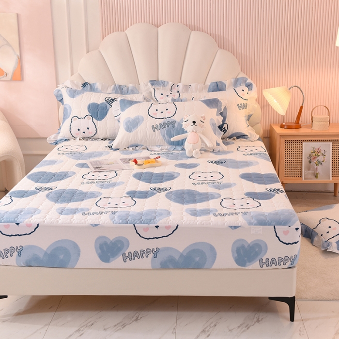 91家纺网 家纺一手货源 找家纺 甜之梦家纺 2025新款全棉夹棉防滑抗菌床笠 爱心熊