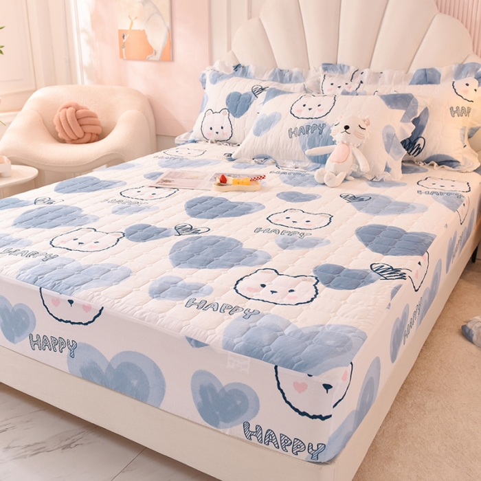 91家纺网 家纺一手货源 找家纺 甜之梦家纺 2025新款全棉夹棉防滑抗菌床笠 爱心熊