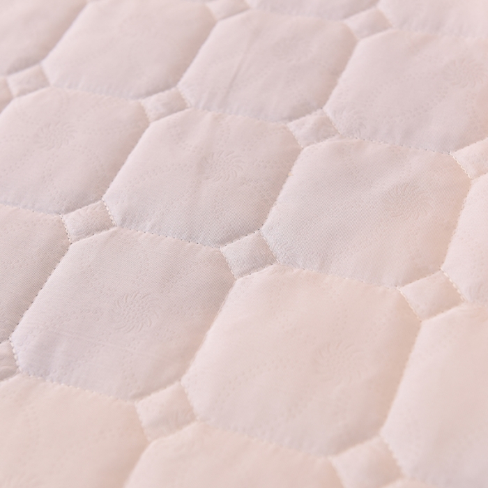 91家纺网 家纺一手货源 找家纺 甜之梦家纺 2025新款全棉夹棉防滑抗菌床笠 爱心熊