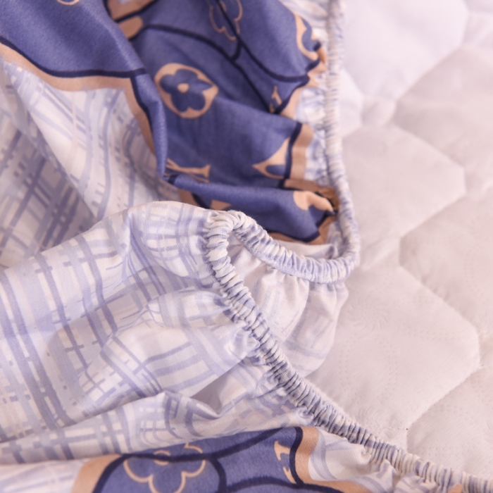 91家纺网 家纺一手货源 找家纺 甜之梦家纺 2025新款全棉夹棉防滑抗菌床笠 快乐维尼