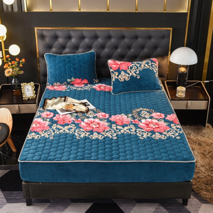 91家纺网 家纺一手货源 找家纺 情煊 2022新款牛奶绒印花单品夹棉床笠 富贵花开