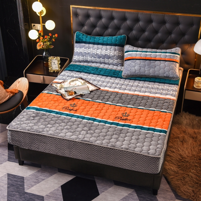 91家纺网 家纺一手货源 找家纺 情煊 2022新款牛奶绒印花单品夹棉床笠 皇冠