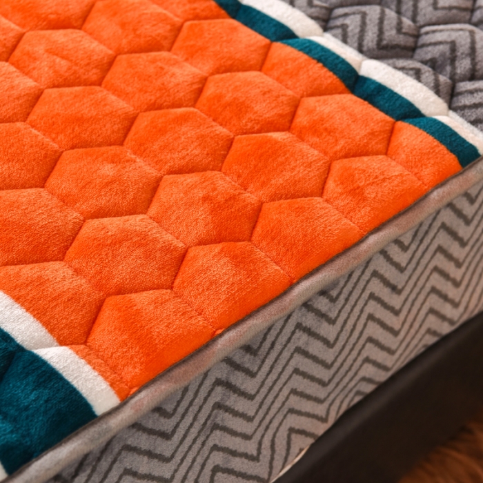 91家纺网 家纺一手货源 找家纺 情煊 2022新款牛奶绒印花单品夹棉床笠 皇冠